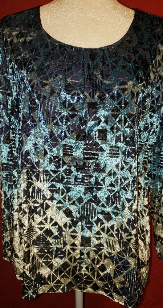 Chico's Festive Long Sleeve Top